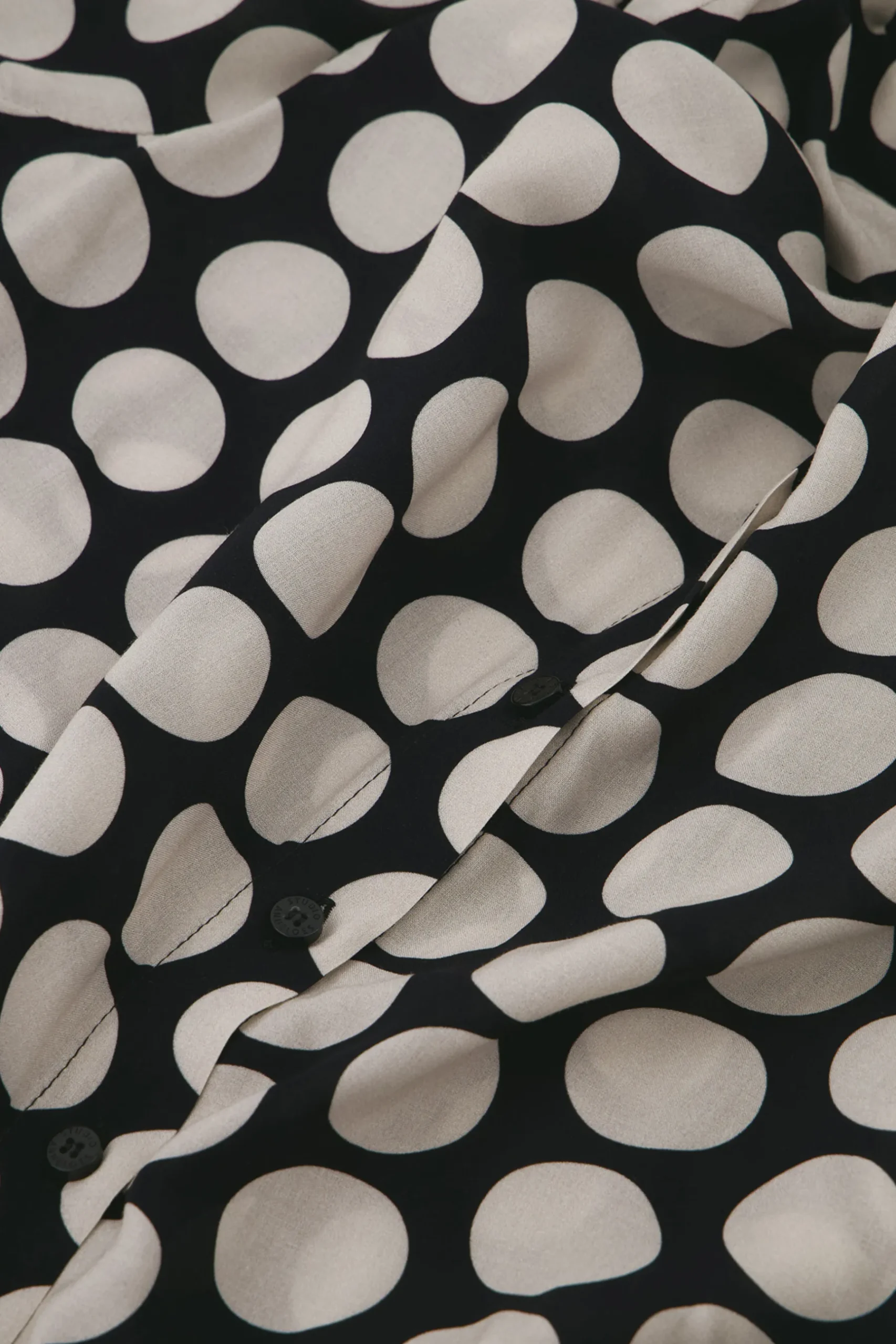 Jean big dot blouse -|Studio Anneloes Fashion