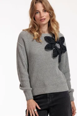 Valerie chunky flower pullover -|Studio Anneloes Best